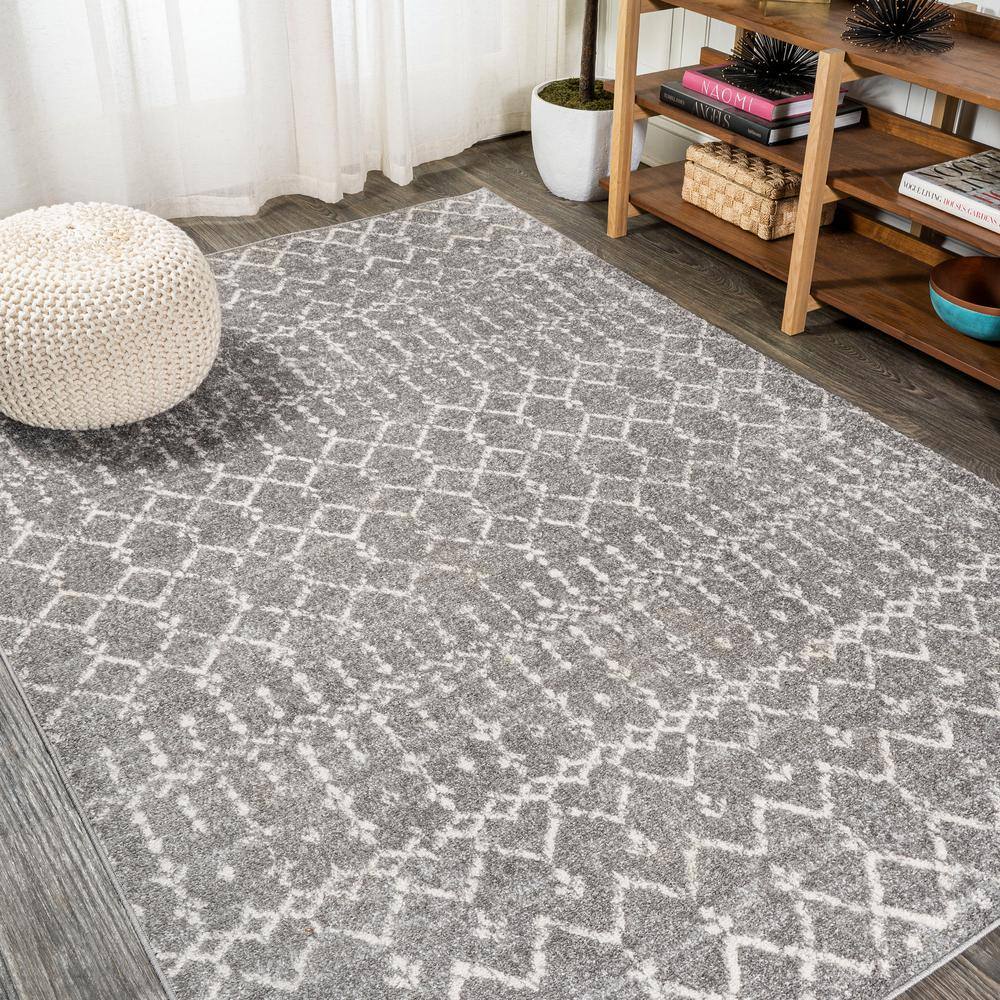 Reversible Gray/Ivory Trellis Synthetic 8' x 10' Area Rug