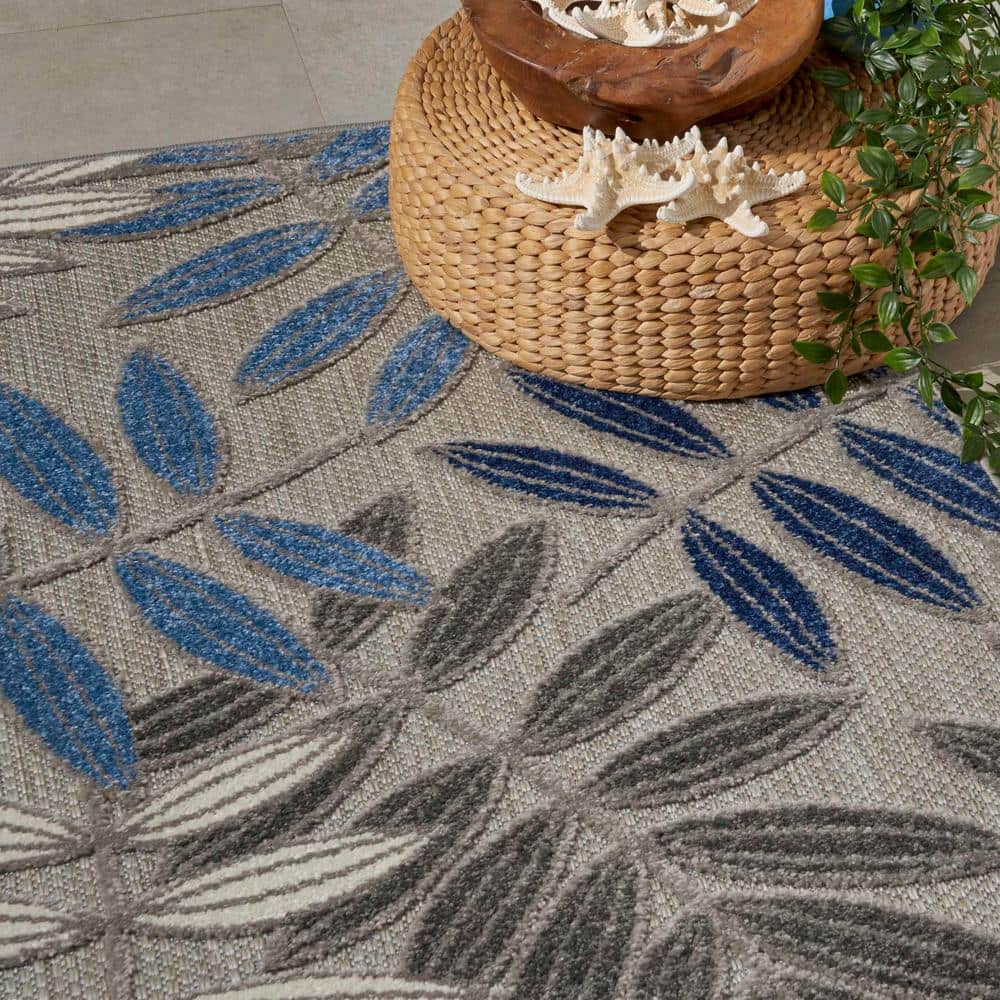 Lively Leaf Design 32" Round Blue/Grey Synthetic Area Rug