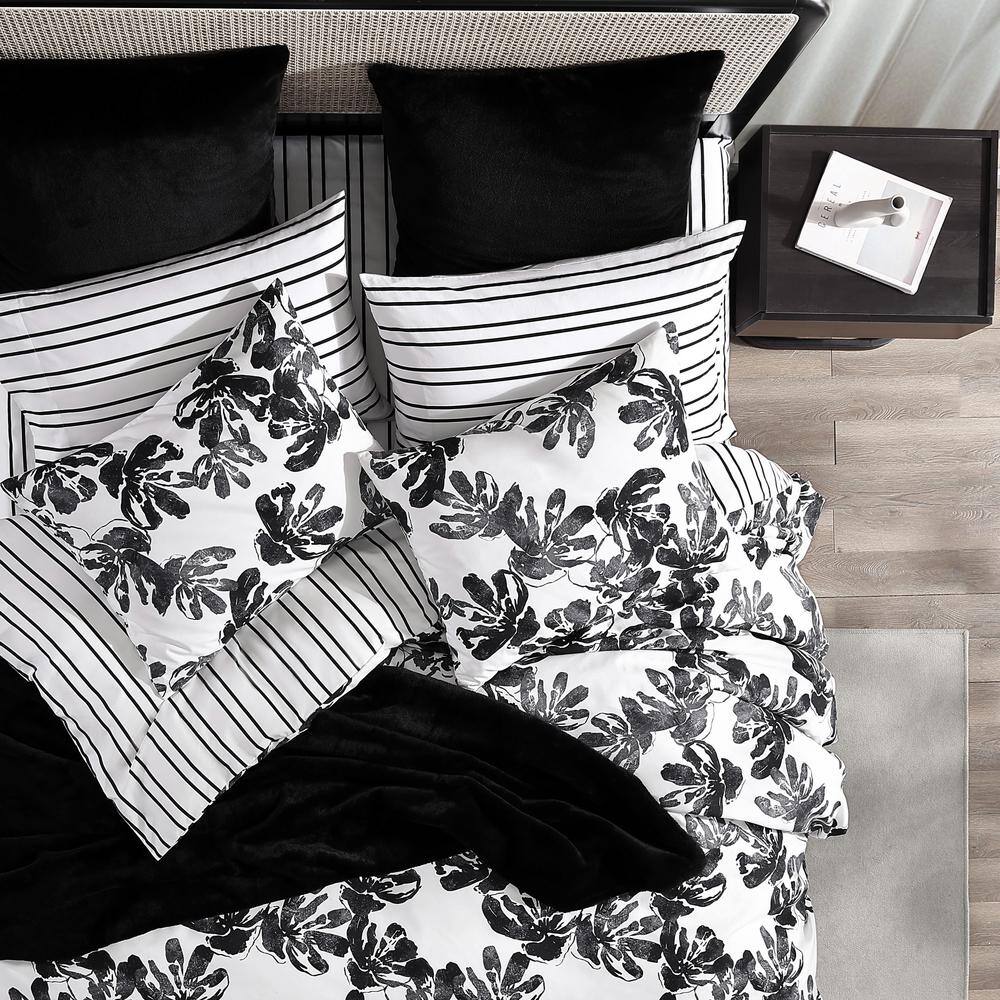 Black and White Floral Microfiber Full/Queen Duvet Cover Set