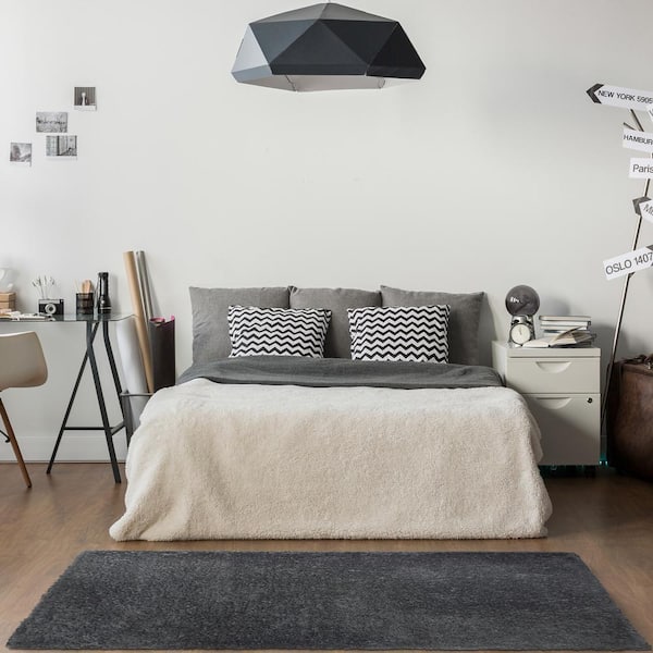 Delos Flokati Dark Gray 4 ft. x 6 ft. Solid Shag Indoor Area Rug