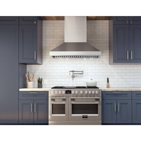 Zephyr Titan 36 in. 650 CFM Ducted Wall Mount Range Hood with