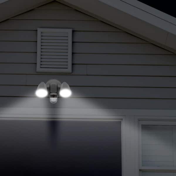 Swann Outdoor Floodlight 4K Wired Security Surveillance Camera 