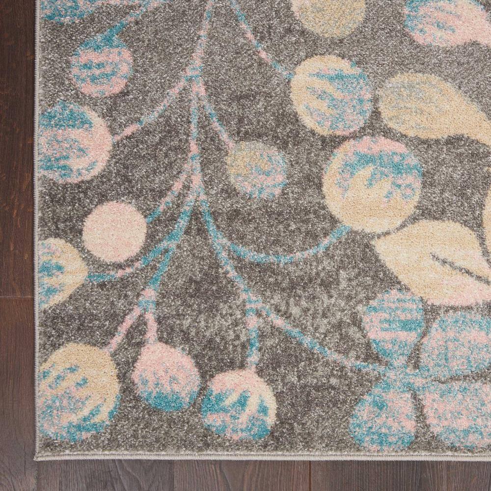 Elegant Grey/Beige Floral Synthetic 5' x 7' Area Rug