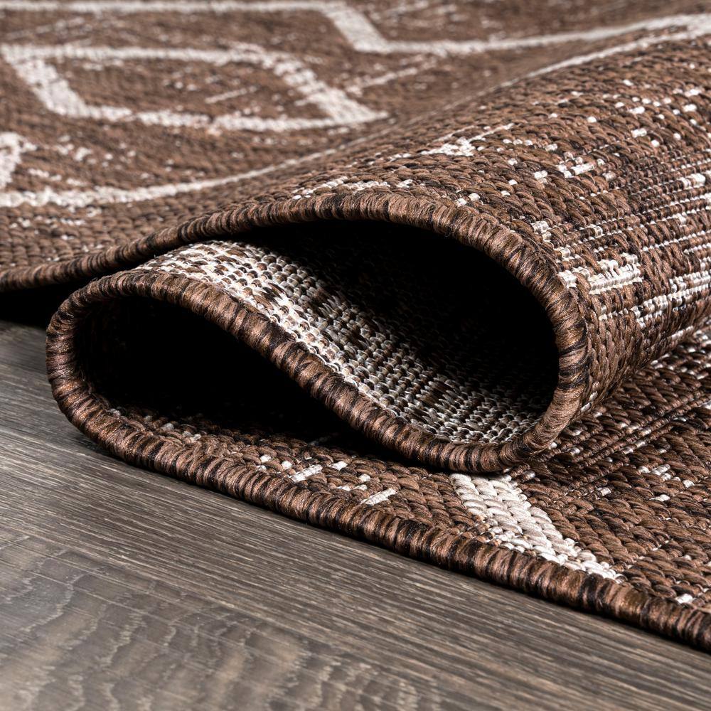 Brown and Beige Diamond Trellis Indoor/Outdoor Runner Rug