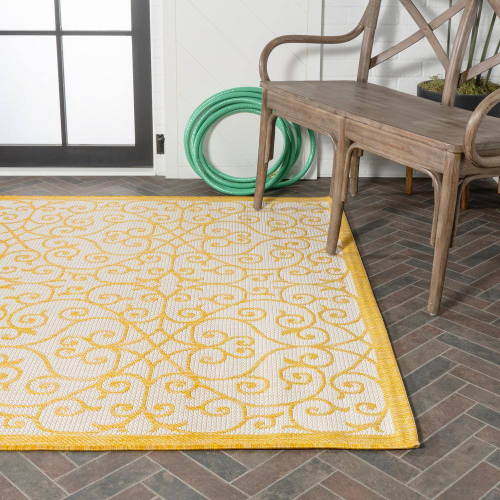 Madrid Cream and Yellow Filigree 5' x 7' Synthetic Rug