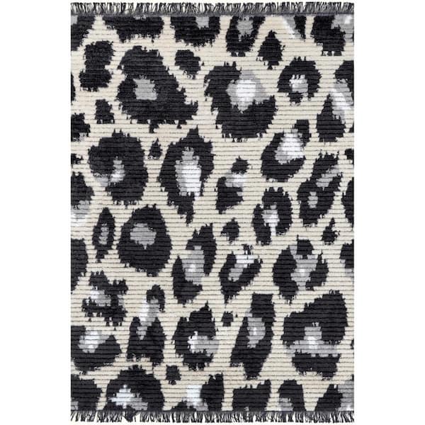 nuLOOM Angeline Gray 8 ft. x 10 ft. Animal Tasseled Area Rug