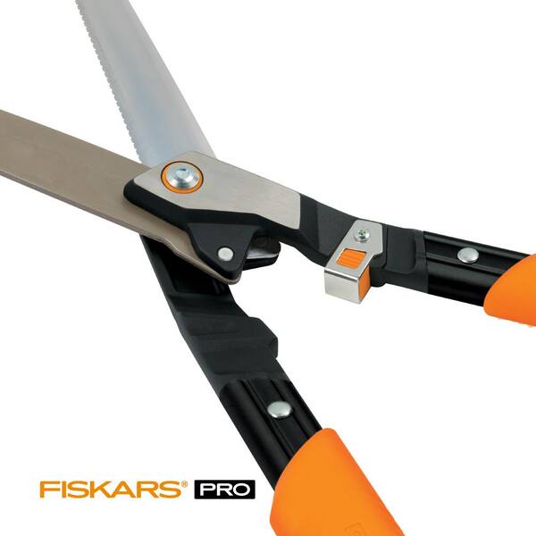 Fiskars 9 in. Power-Lever Steel Blade Telescoping Steel Handle Hedge Shears  391690-1009 - The Home Depot