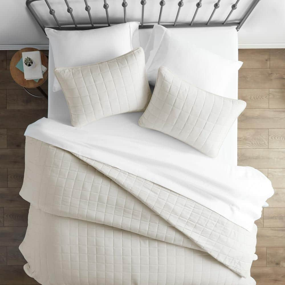 Becky Cameron Square Ivory King Performance Quilted Coverlet Set