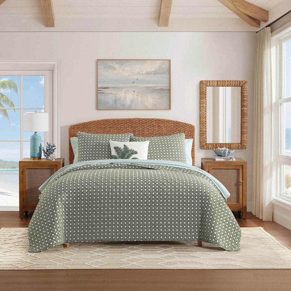 Bahama Trellis Texture Reversible 3-Piece Olive Green Cotton King Quilt Set price history on PriceWatchPro