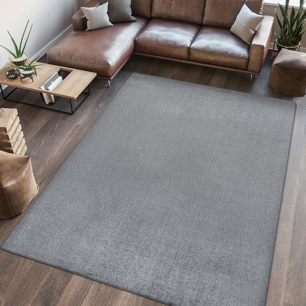 Gray 3' x 5' Solid Synthetic Machine-Washable Area Rug