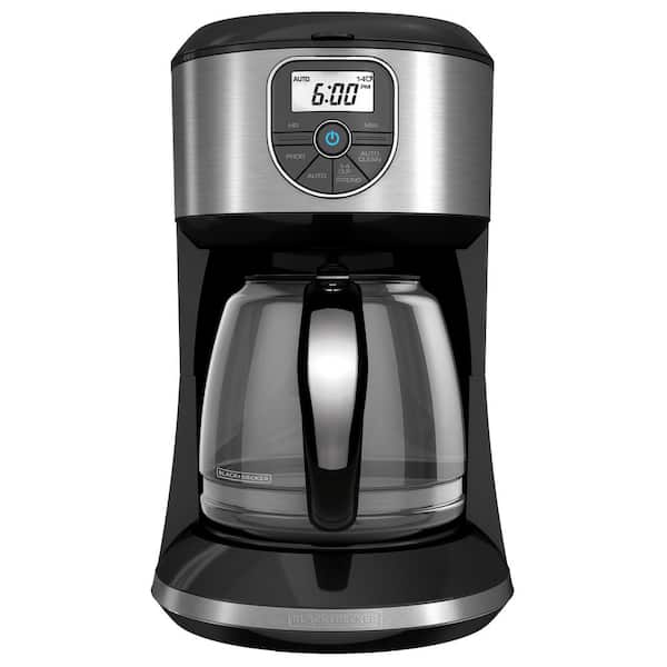 https://images.thdstatic.com/productImages/2f4848d8-b3a5-43ad-8ee4-3d97bf3927d7/svn/stainless-steel-and-black-black-decker-drip-coffee-makers-985118635m-64_600.jpg