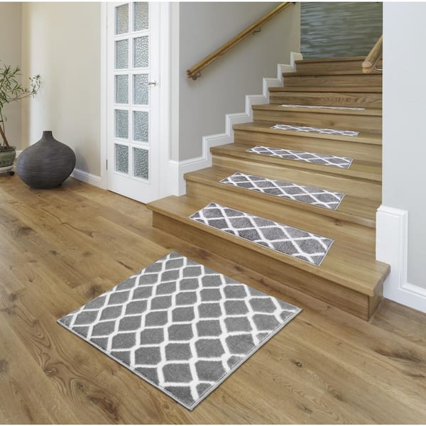 THE SOFIA RUGS Sofihas Grey 31 in. x 31 in. Non-Slip Landing Mat Polypropylene with TPE Backing Stair Tread Cover