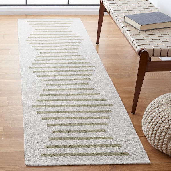 Montauk Ivory/Light Green 2 ft. x 8 ft. Chevron Lines Runner Rug