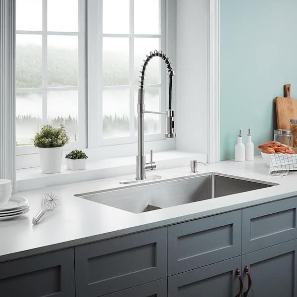https://images.thdstatic.com/productImages/2f685d11-5f15-41ec-8fc0-1b7deb211be8/svn/stainless-steel-serene-valley-undermount-kitchen-sinks-udg3622r-31_600.jpg