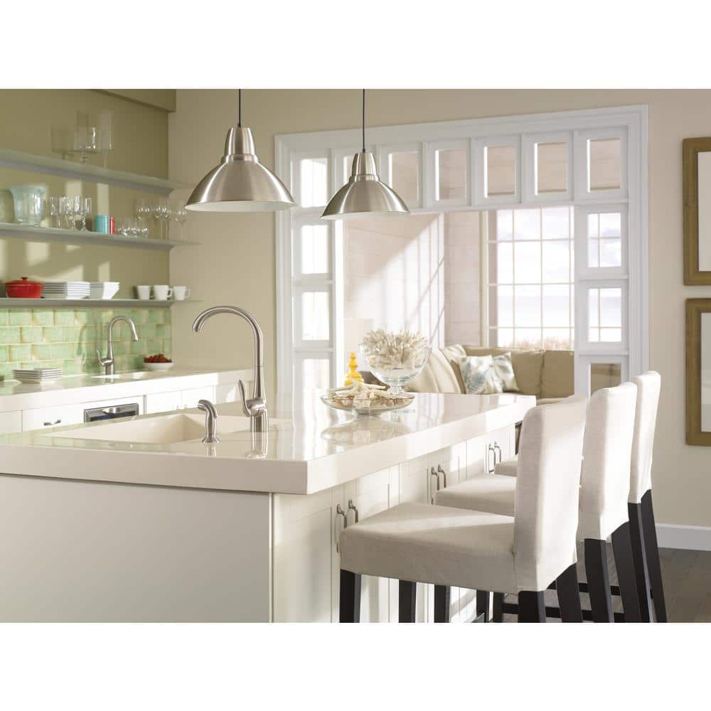 Stainless Steel Transitional Kitchen Faucet with Pull-out Spray