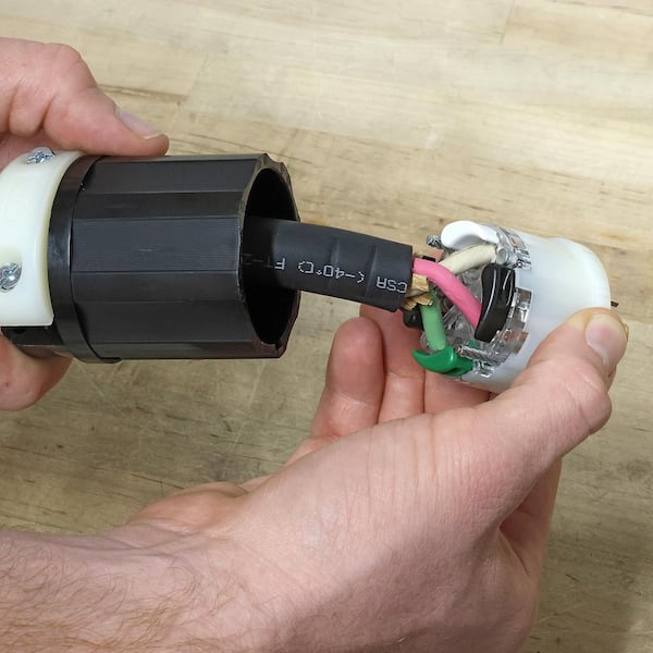 Leviton Black & White Lever Edge 20 Amp 125 Volt Straight Blade