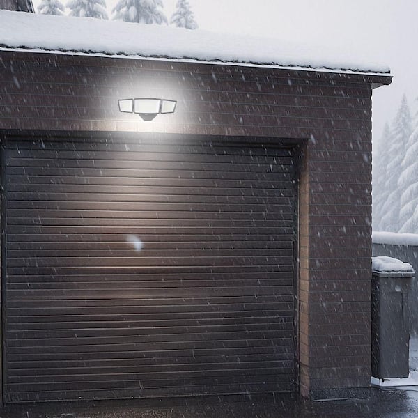 13-Watt 2000 Lumen LED Dusk to Dawn Security Light with Hardwire Wet Rated 5000K 1-Pack