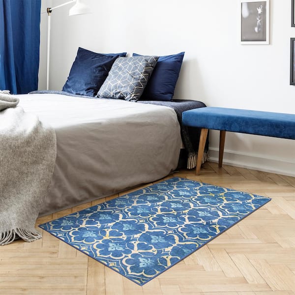 Leilani Damask Blue 3 ft. x 5 ft. Machine Washable Accent Rug