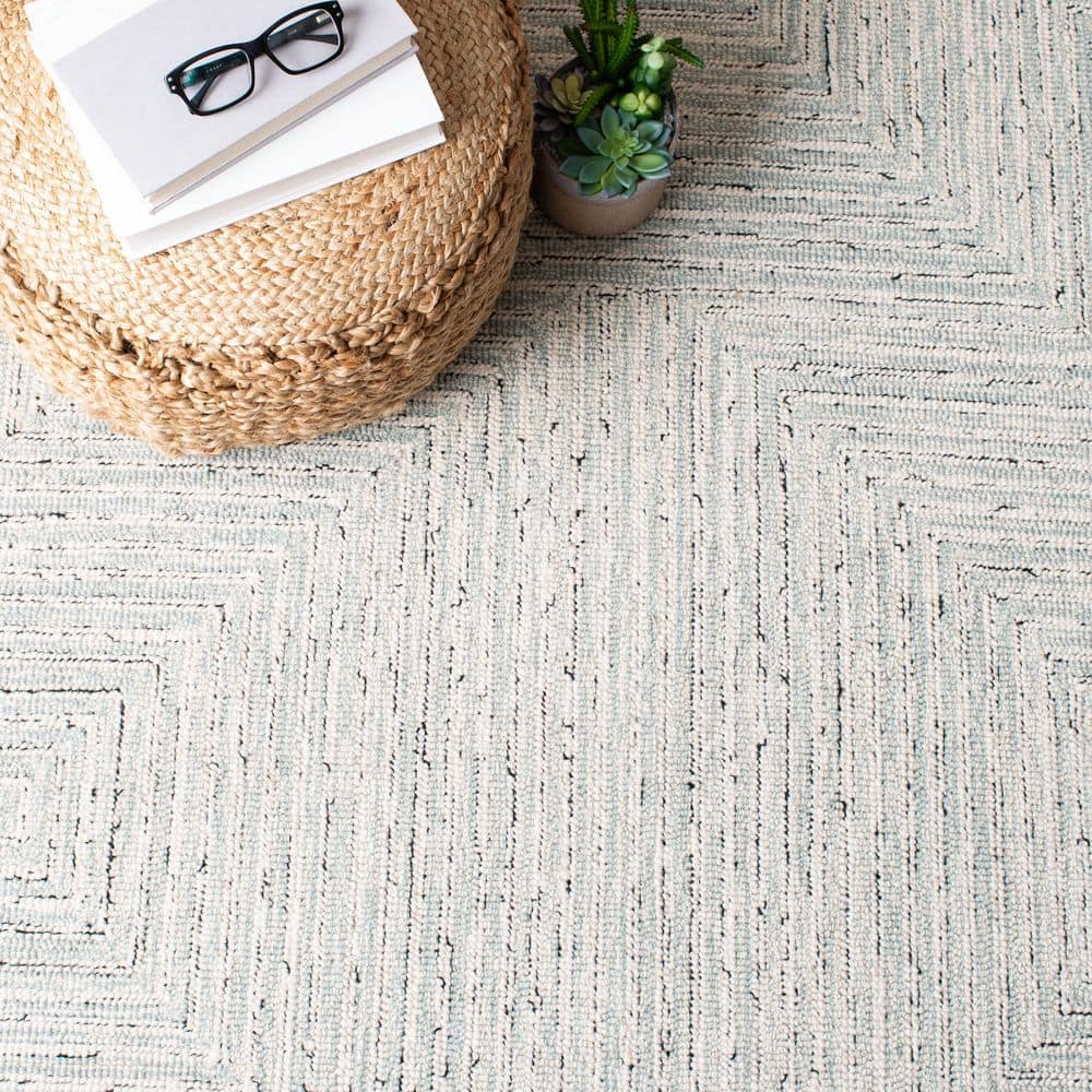 Elegant Gray Wool Hand-Tufted Accent Rug 36" x 24"