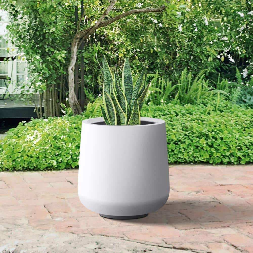 PLANTARA 13 in. H Round Solid White Concrete Planter, Outdoor Modern ...