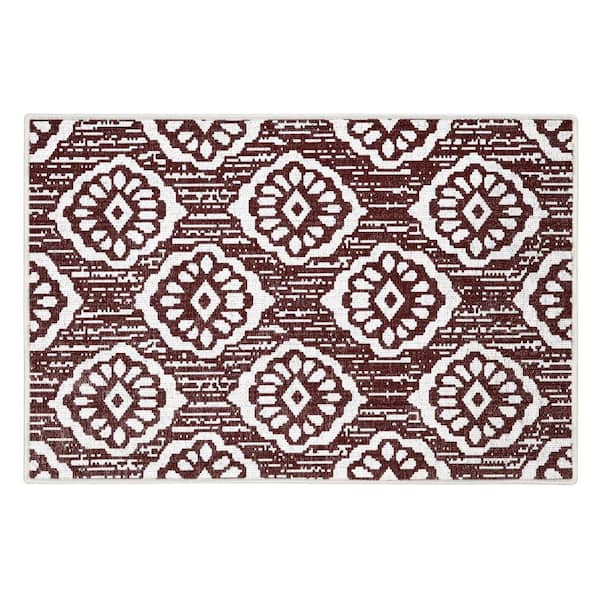 https://images.thdstatic.com/productImages/2fb8e1ad-124d-41ba-bd53-56964f922113/svn/maroon-sussexhome-area-rugs-fwr-rd-2x3-64_600.jpg