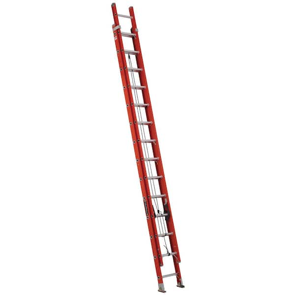 LOUISVILLE 28-FOOT FIBERGLASS EXTENSION LADDER, 300-POUND LOAD CAPACITY,  W/CABLE HOOKS V-RUNG FE3228-E03