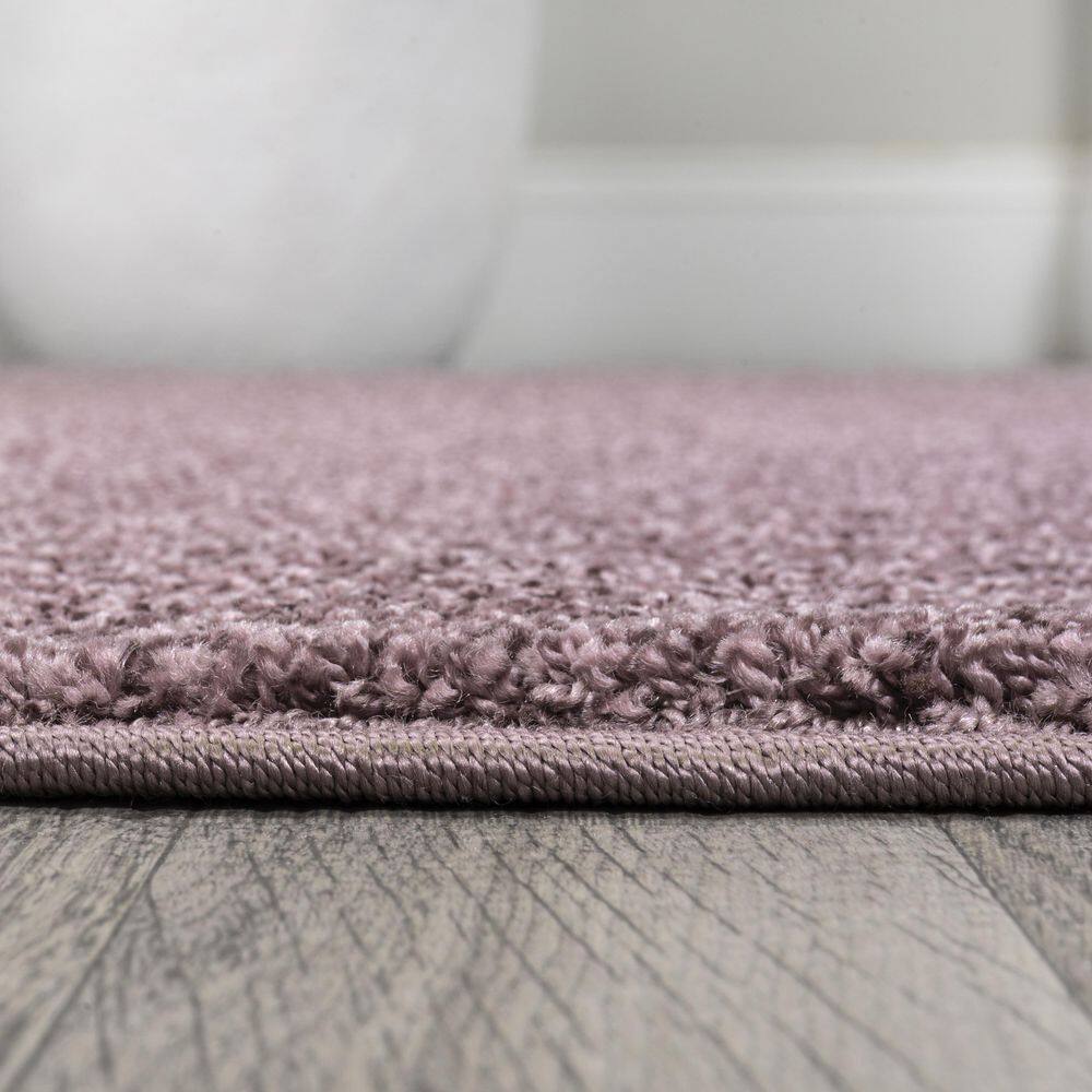 Reversible Easy-Care Red Synthetic 8' x 10' Area Rug