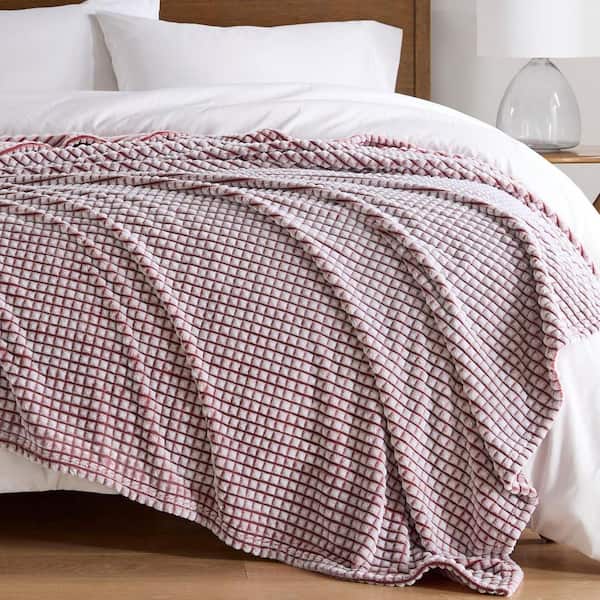 Madison Park Carved Plush Red Polyester Full/Queen Quilted Blanket