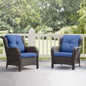 Wicker Outdoor Lounge Chair with Blue Cushion