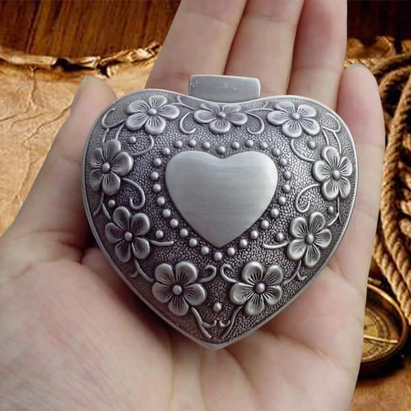 Top Vintage Heart shaped jewelry box