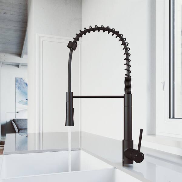 Laurelton Single-Handle Pull-Down Sprayer Kitchen Faucet in Matte Black