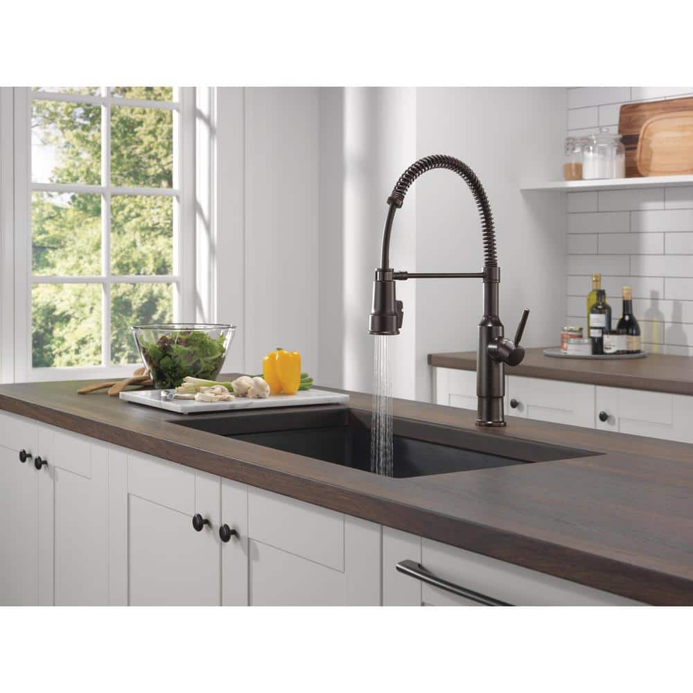 Venetian Bronze Pull-Down Sprayer Kitchen Faucet with Magnetic Docking
