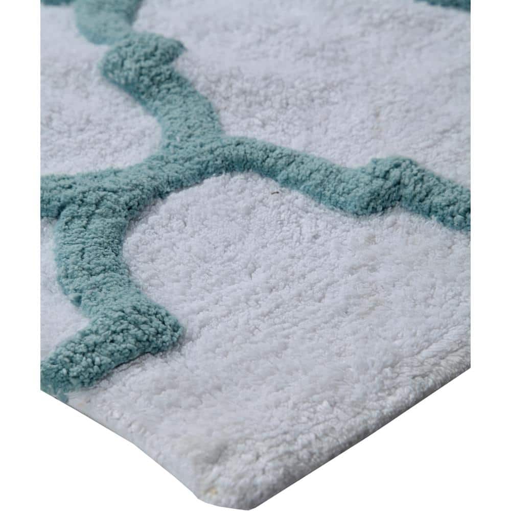 White and Blue Cotton Geometric Bath Rug Set