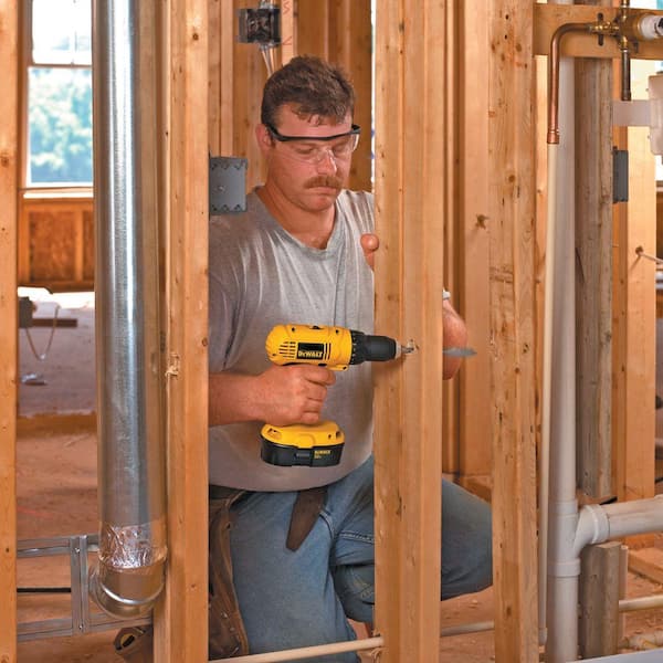DEWALT - 18-Volt NiCd Cordless Drill/Driver and Impact Driver Combo Kit (2-Tool) with (2) Batteries 1.2Ah, Charger and Bag