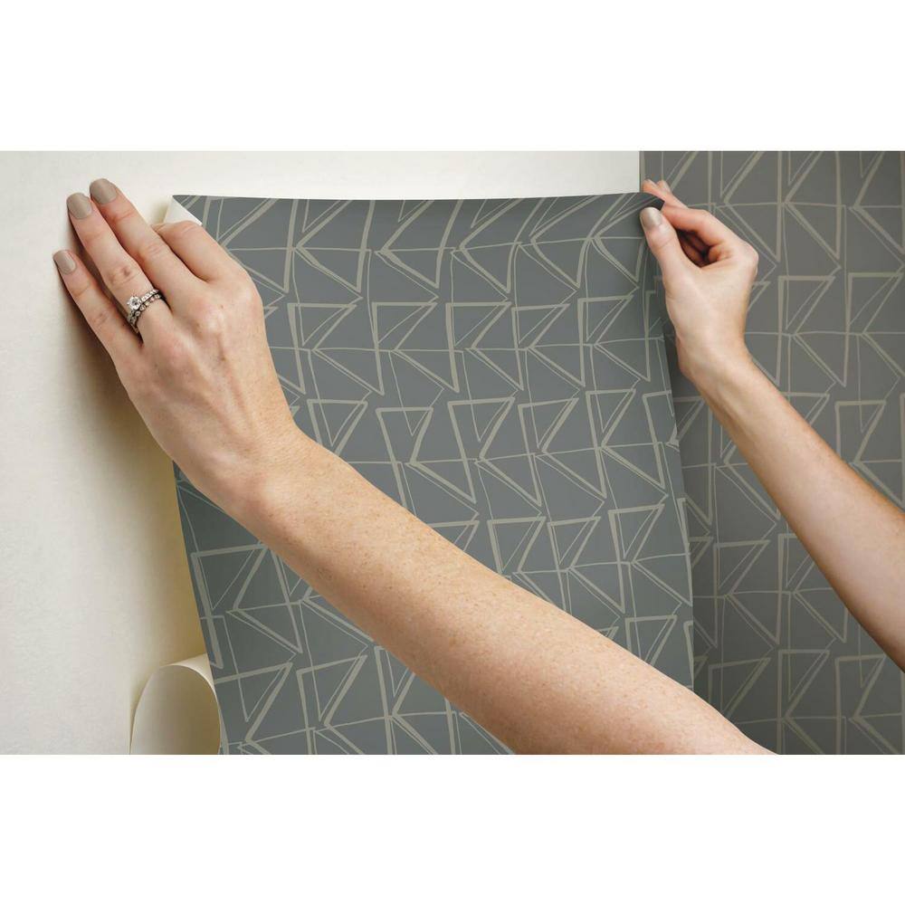 Gray Metallic Geometric Peel and Stick Wallpaper Roll