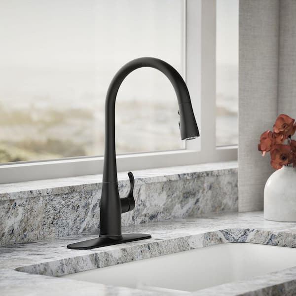 Simplice Single-Handle Pull-Down Sprayer Kitchen Faucet with DockNetik and Sweep Spray in Matte Black