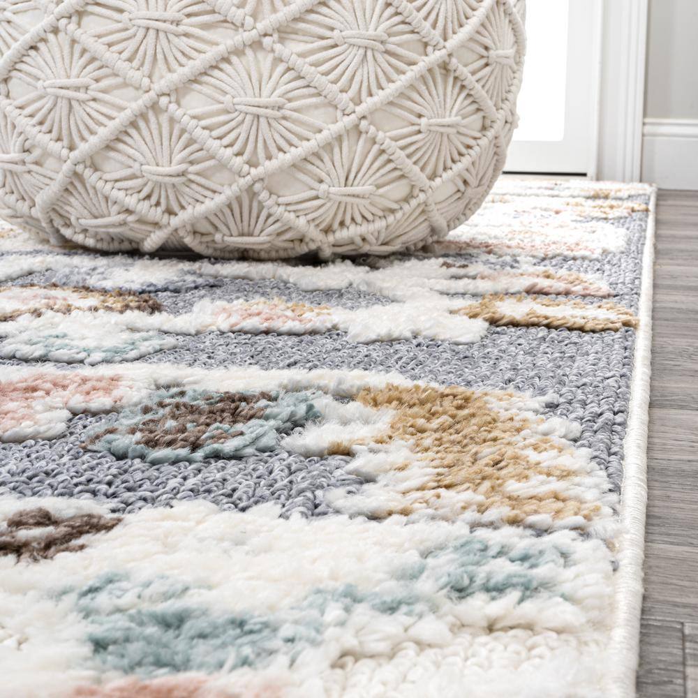 Aziza Gray and Multicolor Synthetic Medallion Area Rug