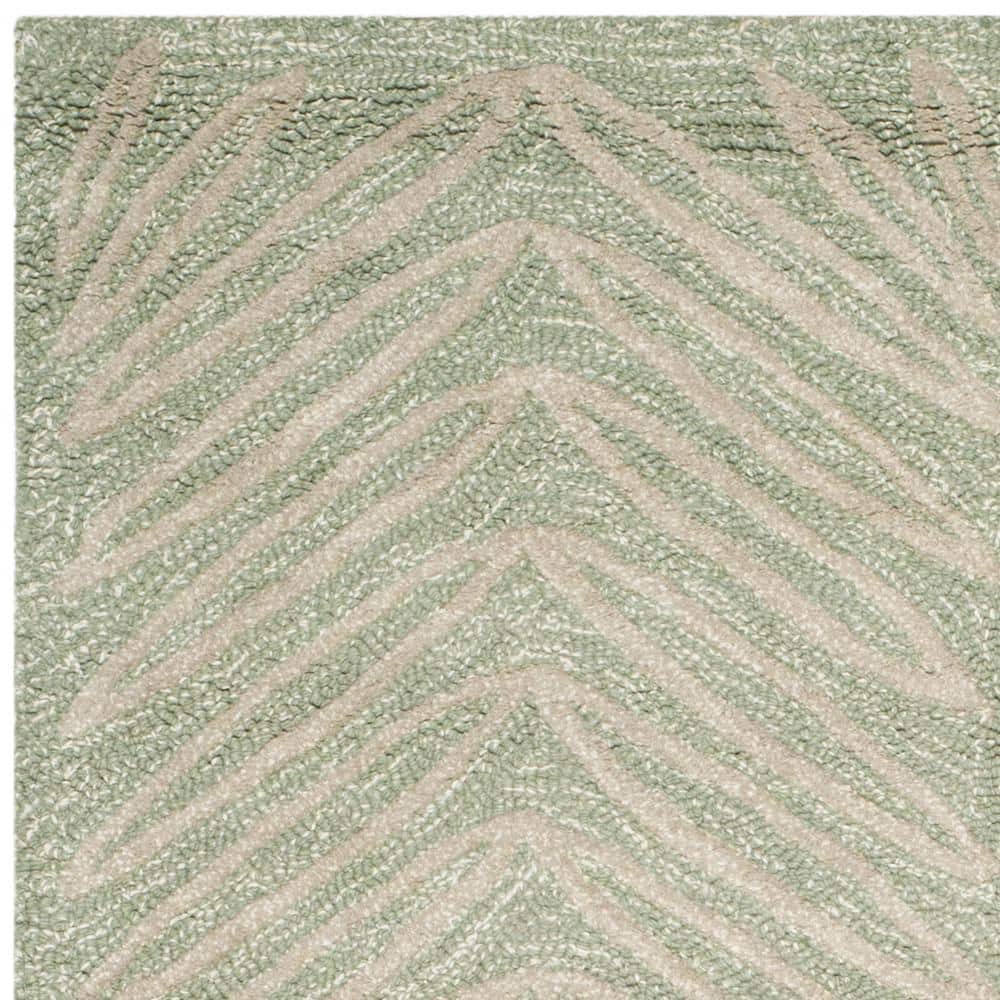 Milk Pail Green 4' x 6' Handmade Tufted Floral Wool Viscose Rug