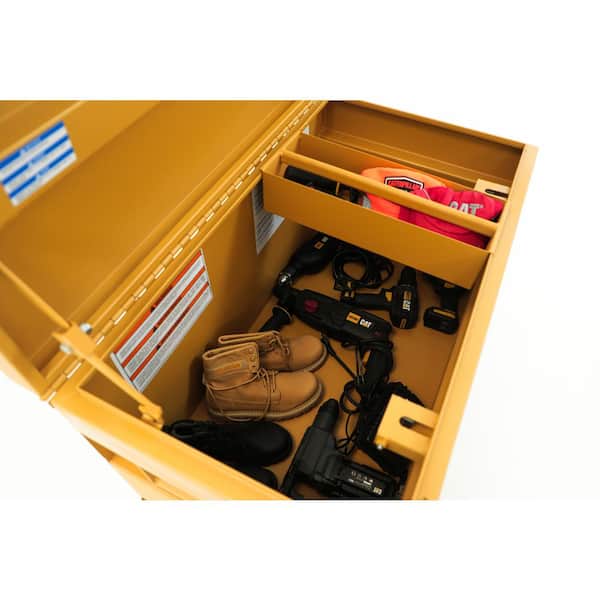 Long Lasting And Durable Red Black Heavy Duty Tool Box at 4590.00