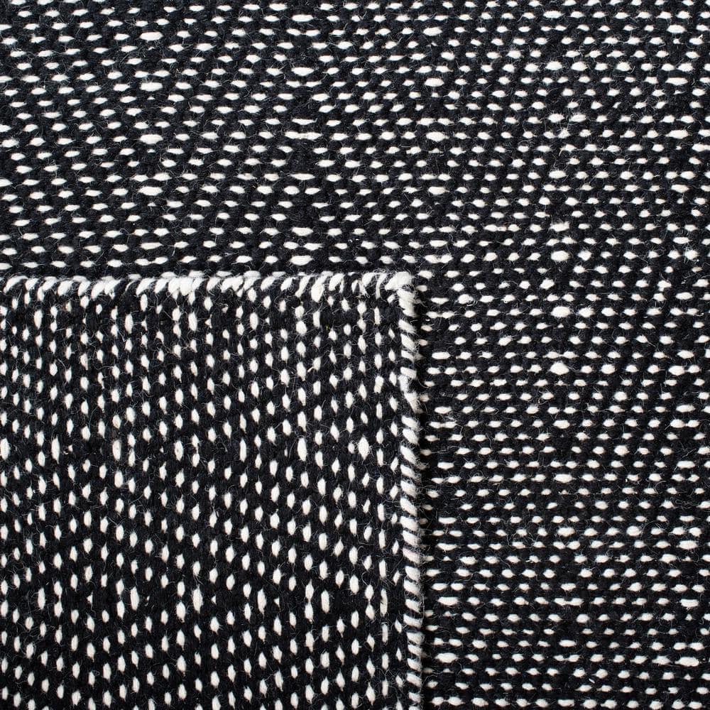 Black and Ivory Wool Flat Woven 4' x 6' Area Rug