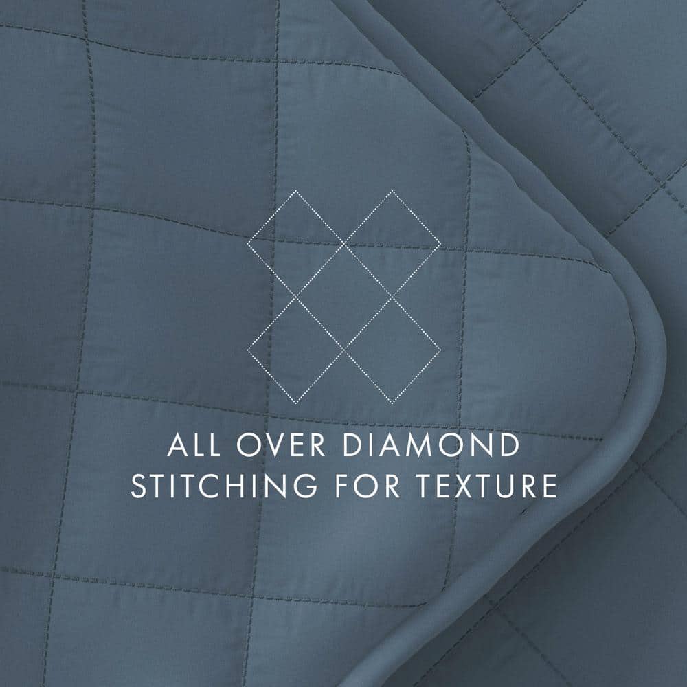 King Dusk Blue Reversible Microfiber Quilt Set with Shams