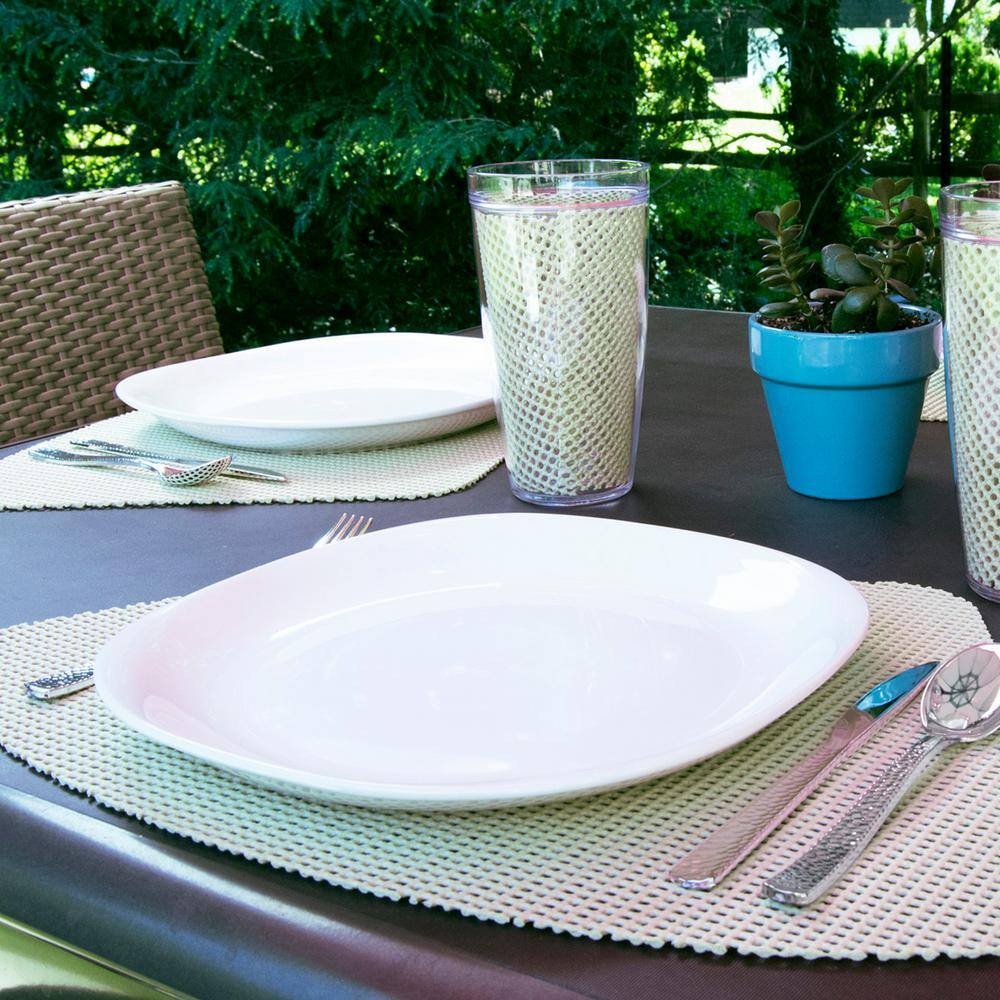 Ivory Vinyl Fishnet Wedge Placemats for Round Tables, Set of 6