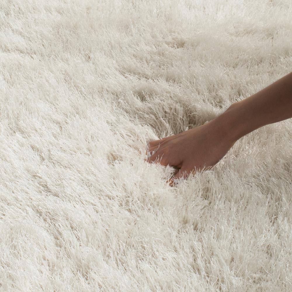 Pearl Shimmer Hand-Tufted Synthetic 5' x 8' Shag Rug