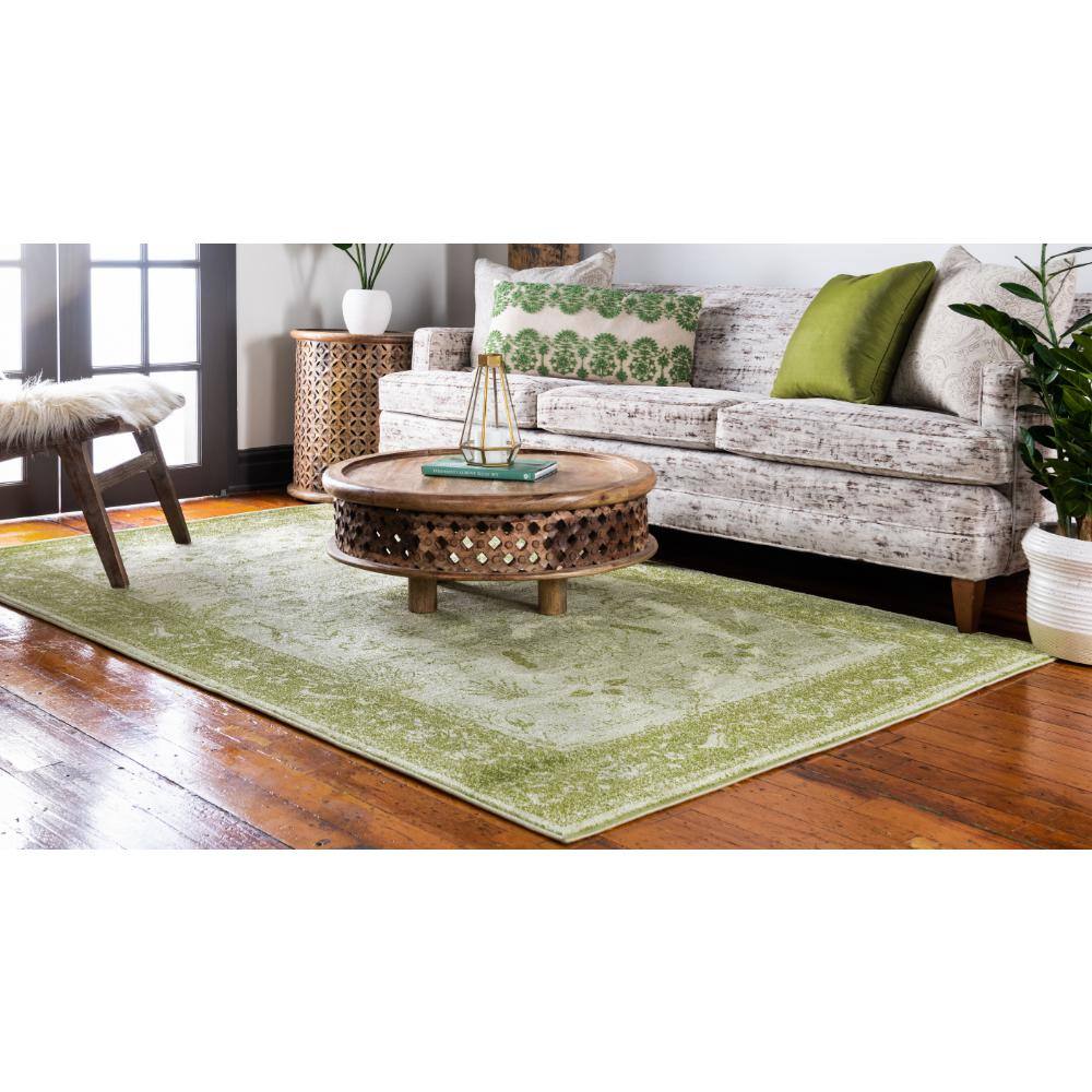 Light Green Floral Synthetic Rectangular Area Rug, 5 x 8 ft