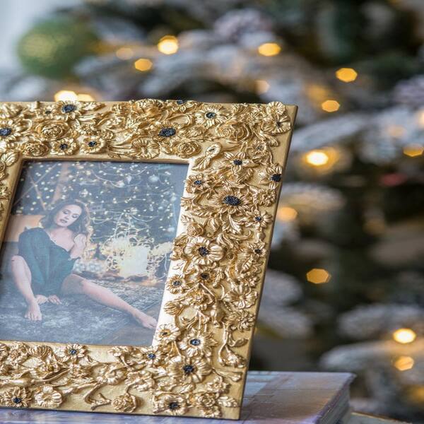 Retro Luxury 7.5 in. x 9.5 in. Gold Textured Picture Frame, for