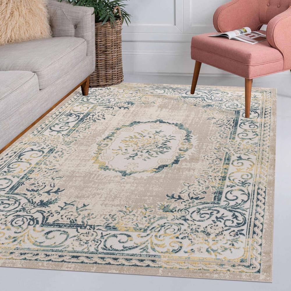Ivory/Navy 4' x 6' Reversible Synthetic Medallion Rug