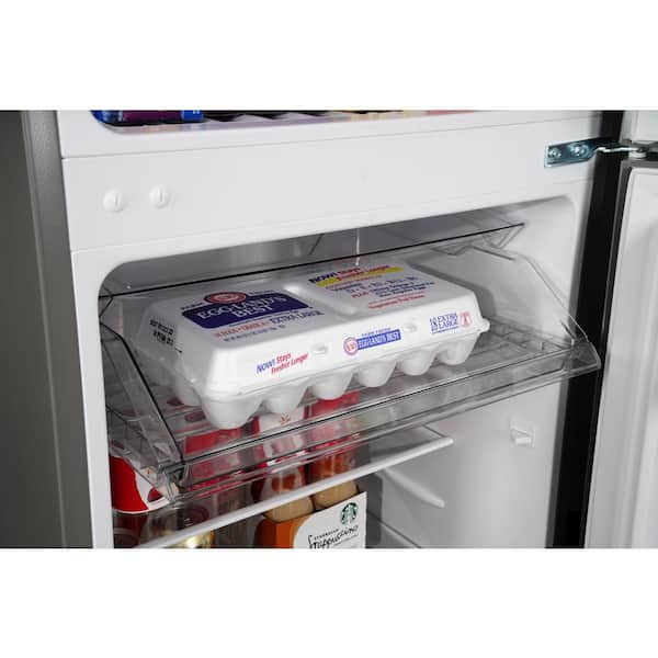 Organizing a Top-Loading Boat Refrigerator Step by Step - The Boat
