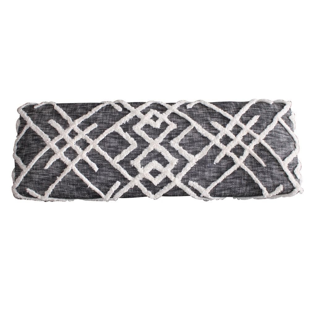 Jade Tufted 18 in. Gray / White Cotton Geometric Diamond Distressed Wooden 
