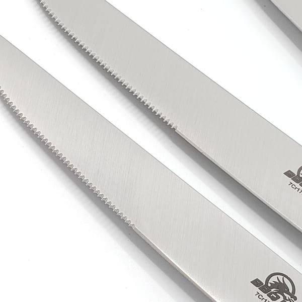 Steak Knife Set of 8, Damascus VG10 Steel Serrated Steak Knives 5-Inch -  Triple Rivet ABS Handles with Wooden Case