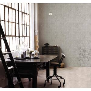 Lustre Collection Silver/Grey Distressed Plaster Metallic Finish Paper on Non-woven Non-pasted Wallpaper Roll